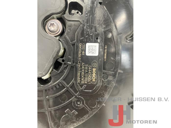 Adblue tank Volkswagen Tiguan DXP - 照片 5