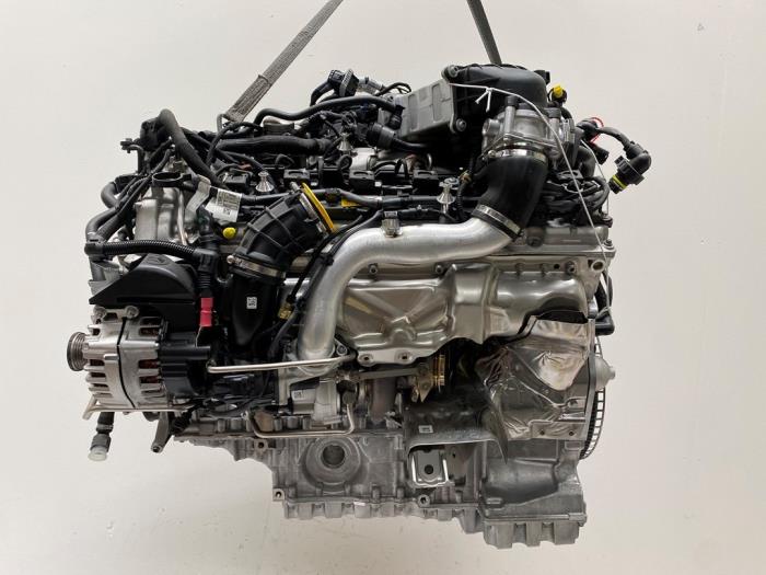 Motor Rolls Royce Cullinan