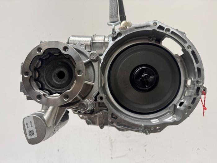 Versnellingsbak van een Volkswagen Golf VIII (CD1) 2.0 GTI 16V 2023