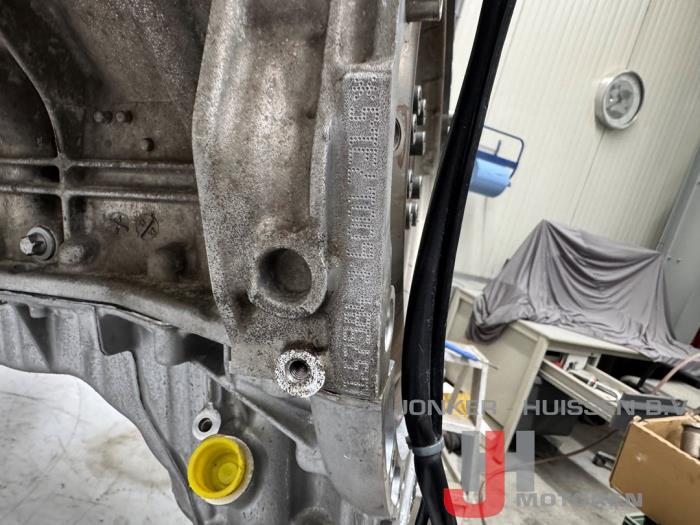 Motor Mercedes G-Klasse 157984 - صورة 9