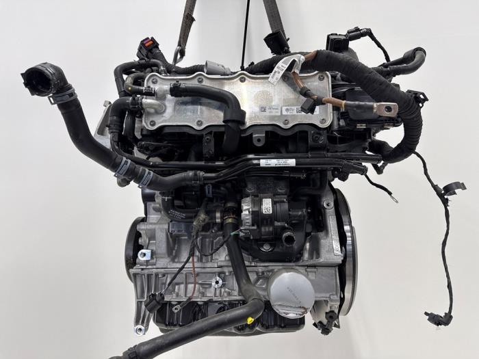 Motor Volkswagen Golf