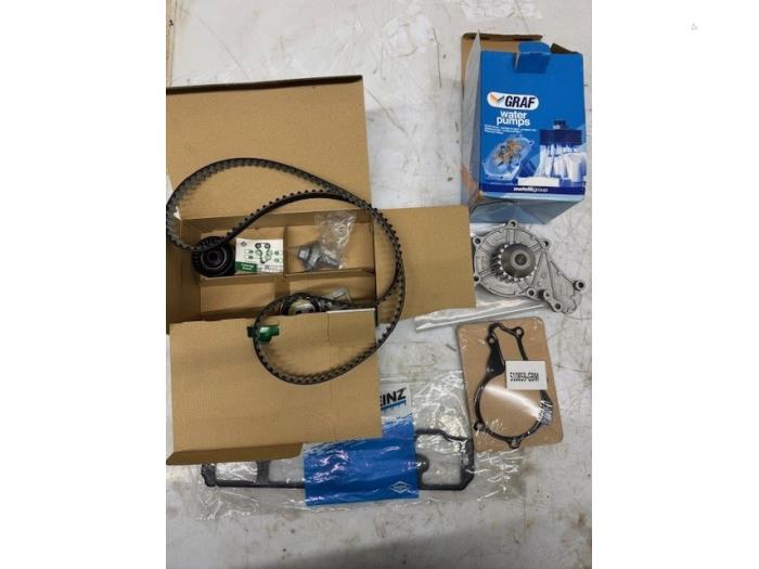 Motor van een Ford Transit Courier 1.5 EcoBlue 2018