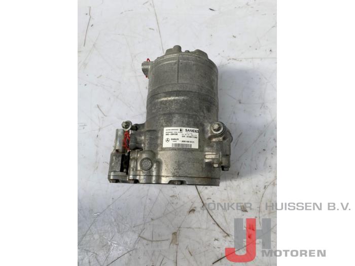 Aircopomp Mercedes GLC-Klasse 274920 - Photo 5