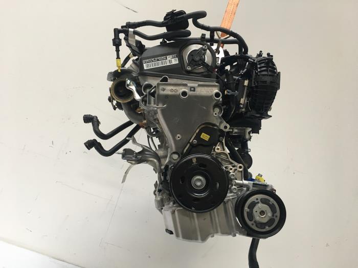 Motor Volkswagen Golf