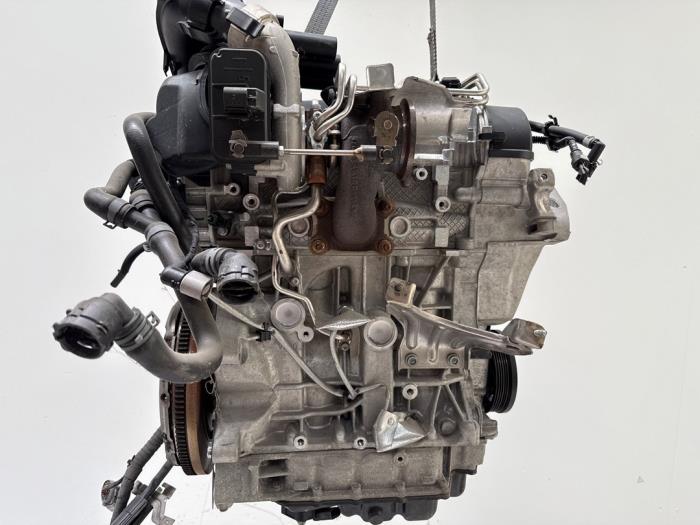 Motor Volkswagen Golf