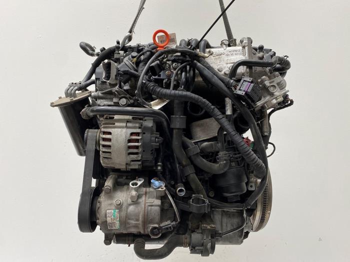 Motor Volkswagen Golf