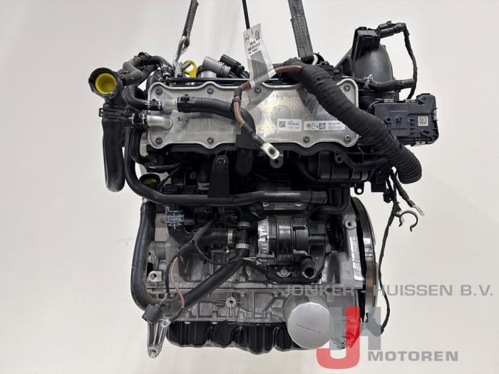 Motor Volkswagen Golf