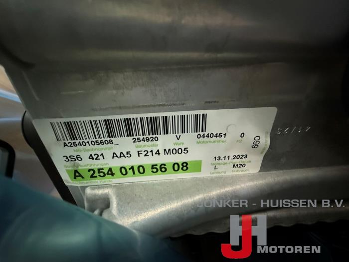 Motor Mercedes E-Klasse 254920 - Photo 8