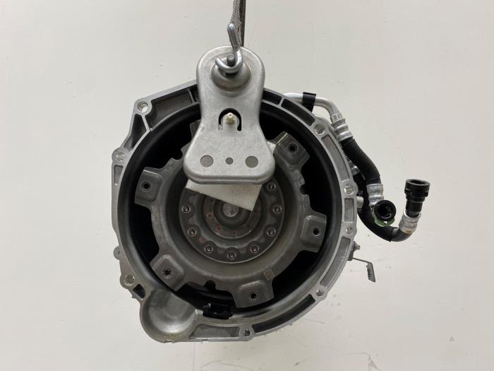 Versnellingsbak van een BMW 5 serie (G60) 520d 48V 2.0 TwinPower Turbo 16V 2023