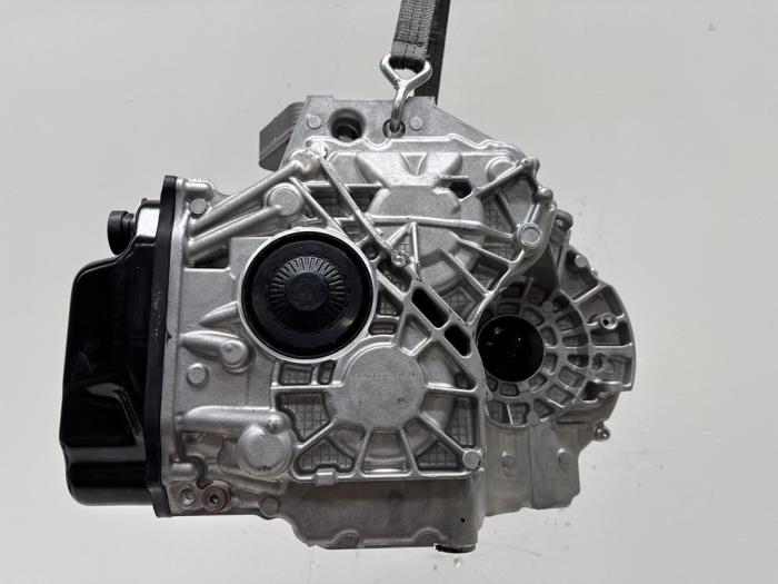 Versnellingsbak van een Volkswagen Tiguan (AD1) 2.0 TSI 16V 4Motion 2018