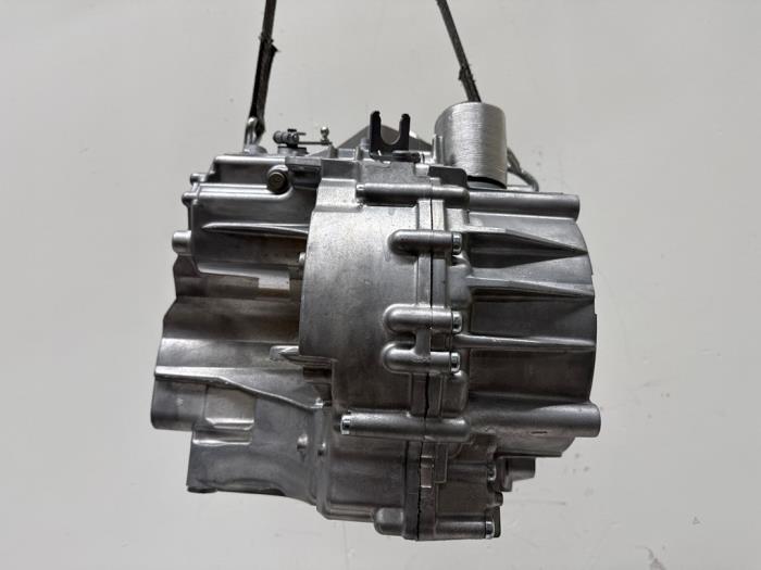 Versnellingsbak van een Volkswagen Tiguan (AD1) 2.0 TSI 16V 4Motion 2018