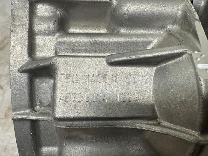 Versnellingsbak van een Volkswagen Tiguan (AD1) 2.0 TSI 16V 4Motion 2018