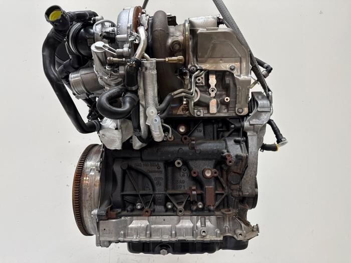 Motor Volkswagen Golf