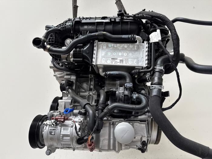 Motor Volkswagen Golf