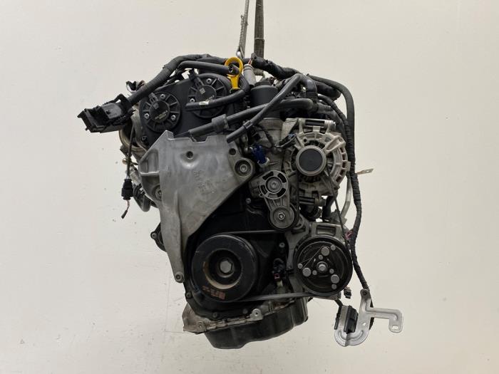 Motor Volkswagen Golf