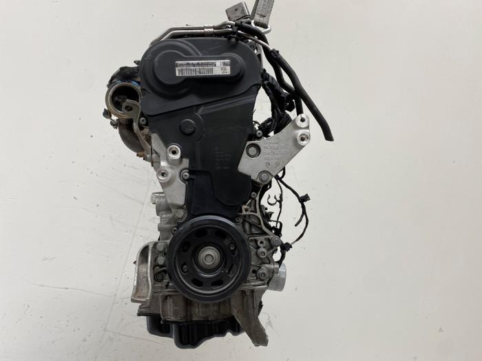 Motor Volkswagen Golf