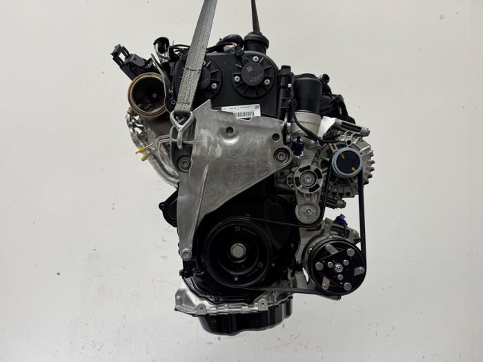 Motor Volkswagen Golf