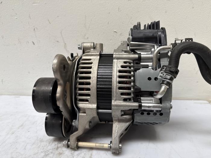 Dynamo Mercedes E-Klasse