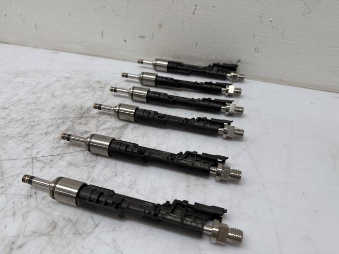 Injector (benzine injectie) BMW 5-Serie