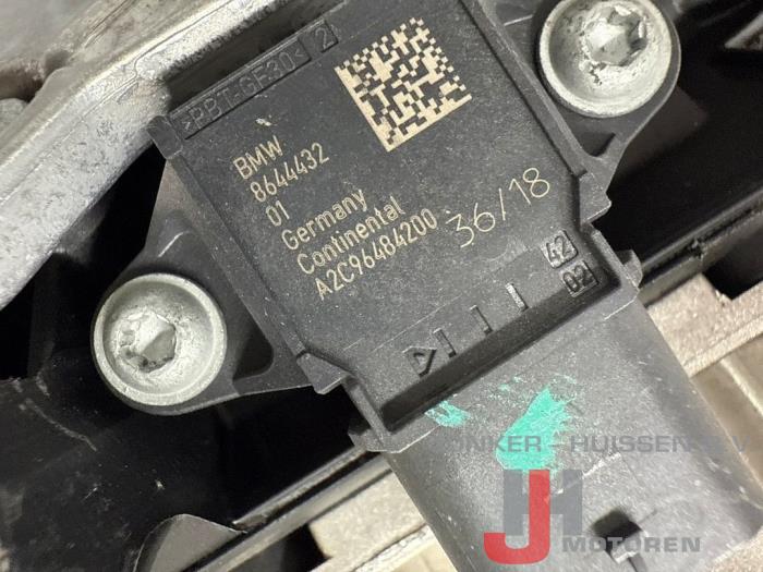 Inlaatspruitstuk BMW 5-Serie N20B20B - Fotoğraf 3