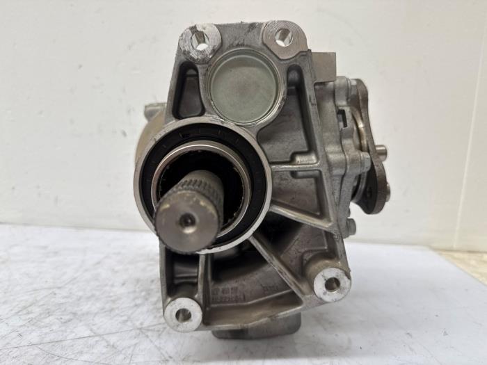 Tussenbak 4x4 van een Volkswagen Tiguan (AD1) 2.0 TDI 16V 4Motion 2016