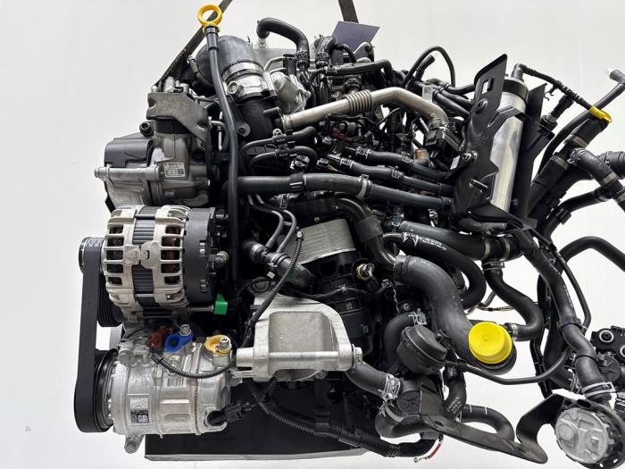 Motor van een Volkswagen Transporter T6 2.0 TDI 204 2023