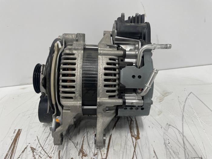 Dynamo Mercedes C-Klasse