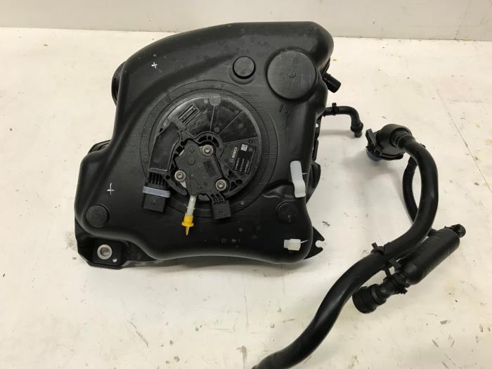 Adblue tank Volkswagen Passat