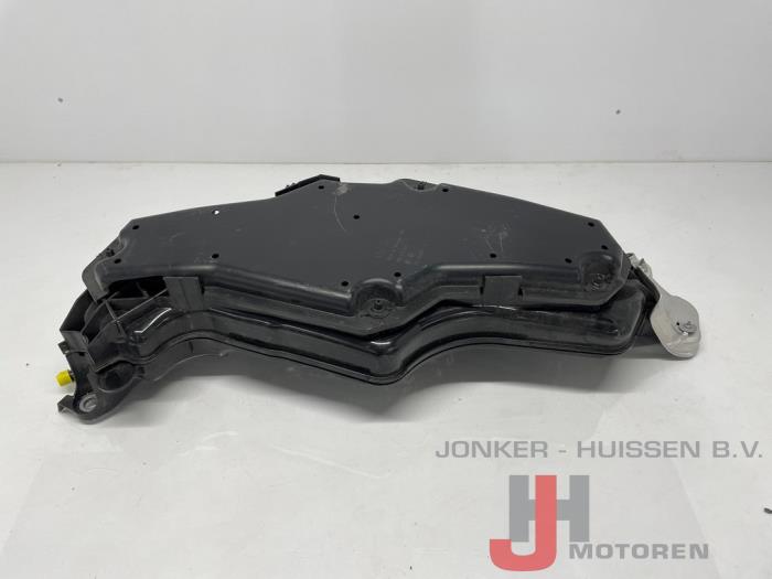 Adblue tank Volkswagen Golf - Foto 3