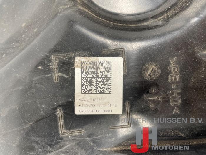 Adblue tank Volkswagen Golf - Foto 2