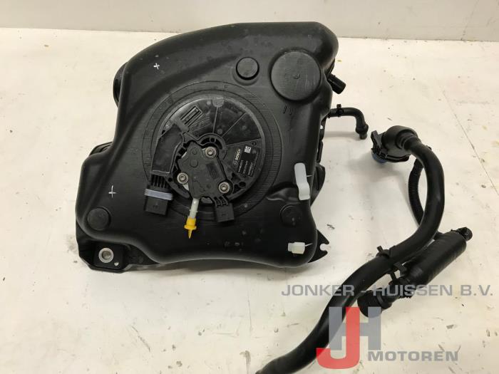Adblue tank Volkswagen Passat