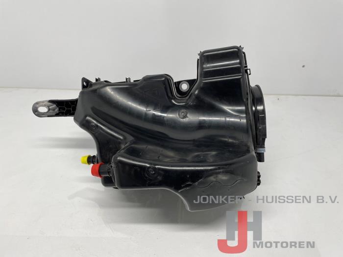 Adblue tank Volkswagen Polo DGTD - 照片 4