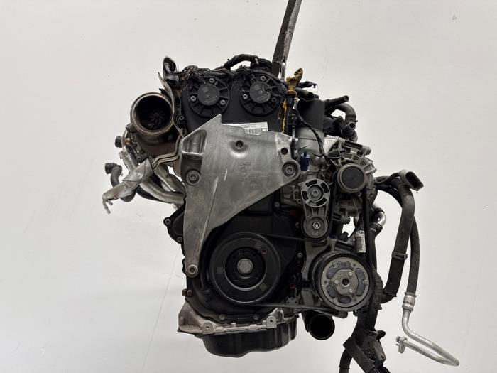 Motor Volkswagen Golf