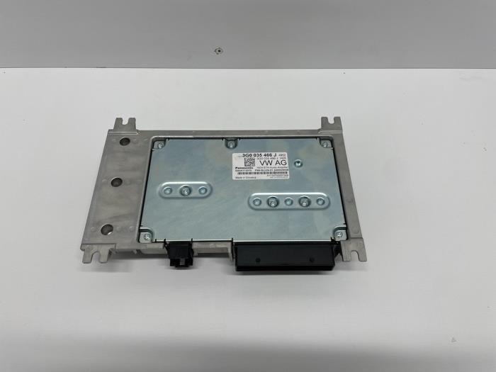 Radio versterker Volkswagen Tiguan