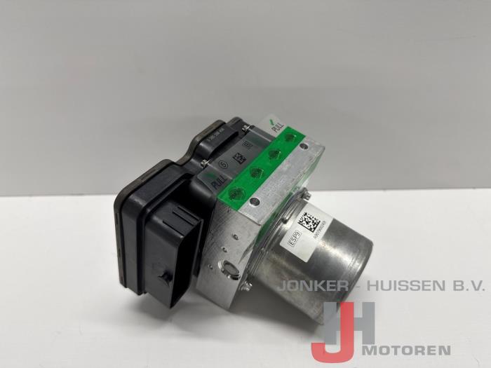 ABS Pomp Mercedes Sprinter 3,5t (907.6/910.6), 2018 314 CDI 2.0 D RWD, Bestel, Diesel, 1.950cc, 105kW (143pk), RWD, OM654920, 2023-12, 907.631; 907.633; 907.635; 907.637 (Nieuw)