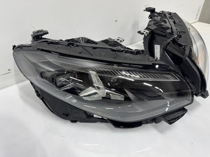 Koplamp rechts Mercedes CLA