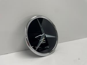Nieuwe Embleem Mercedes C (W205) Prijs € 199,65 Inclusief btw aangeboden door Jonker - Huissen B.V.