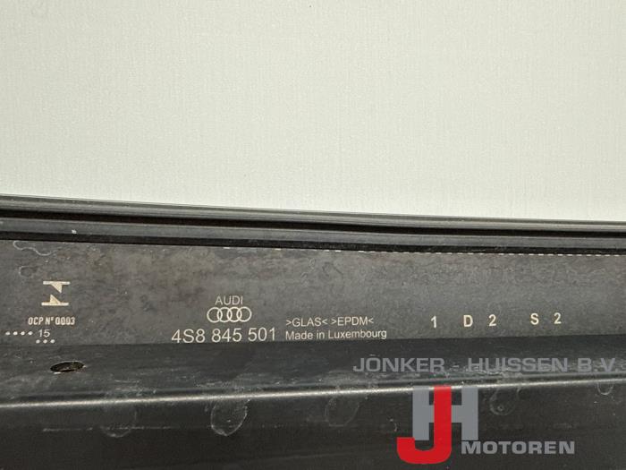 Ruit achter Audi R8 - Foto 4