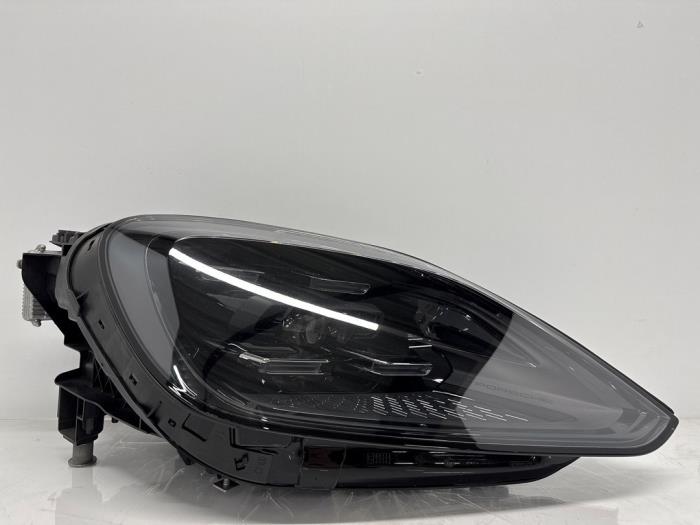 Koplamp rechts Porsche Cayenne