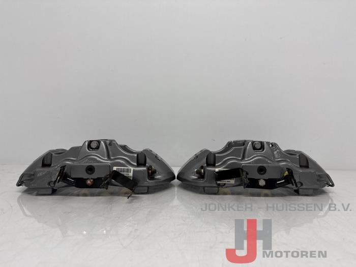 Remklauw set Audi R8 - Fotoğraf 2