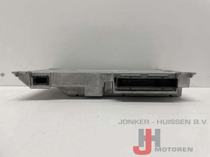 Radio versterker Audi R8 - Foto 3
