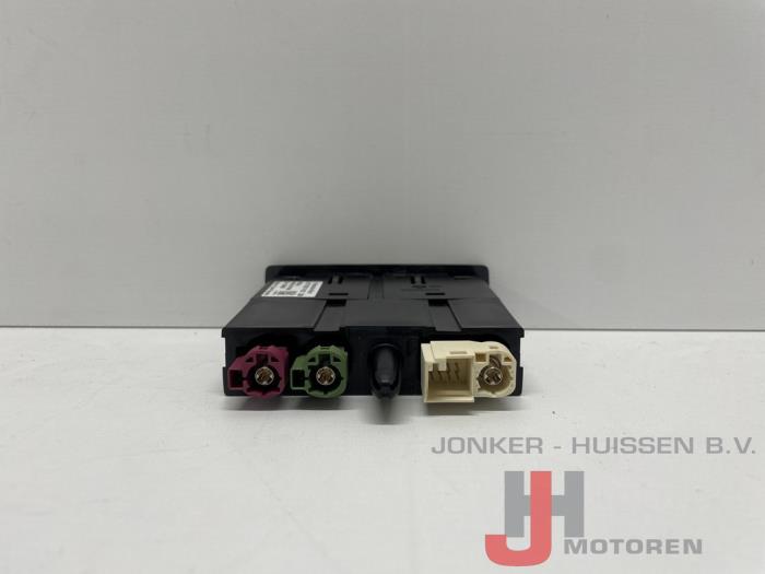 AUX/USB aansluiting Mercedes GLE - Foto 4