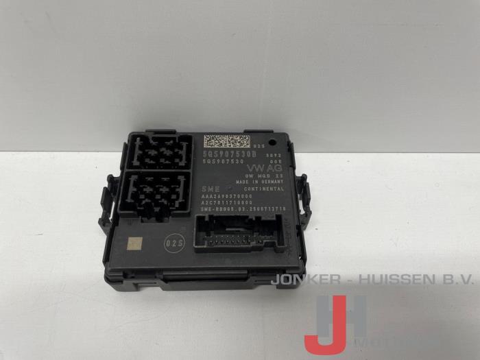 Gateway module Volkswagen Passat - 照片 2
