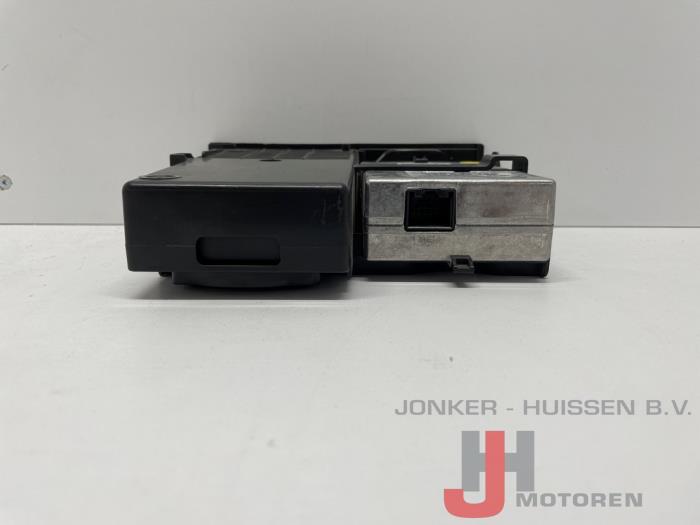 Multimedia aansluiting Audi R8 - صورة 4