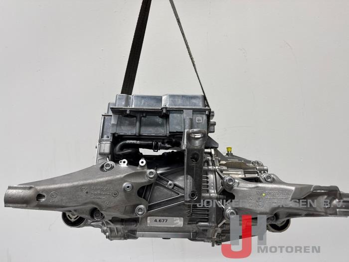 Elektromotor elektrische auto Porsche Taycan EBG - Photo 2