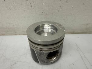 Nieuwe Zuiger Renault Master III (FV) 2.3 dCi 125 16V RWD Prijs € 145,20 Inclusief btw aangeboden door Jonker - Huissen B.V.