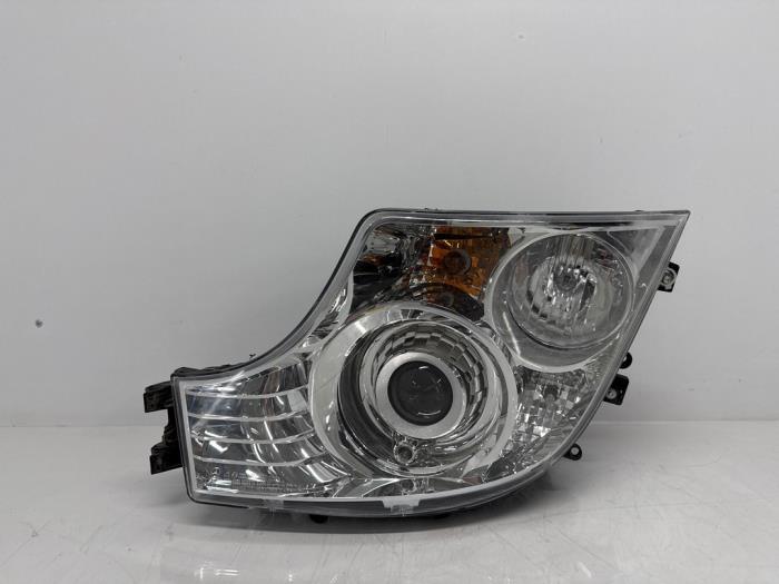 Koplamp links Mercedes Actros