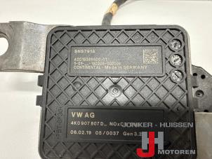 Nox sensor van een Audi A6 Avant (C8) 3.0 V6 24V 50 TDI Mild Hybrid Quattro 2018