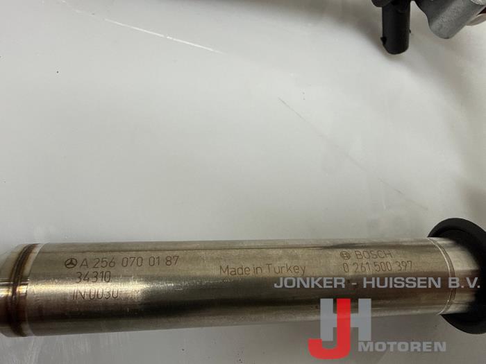 Galerij (Injectie) Mercedes C-Klasse 256 - Fotoğraf 3