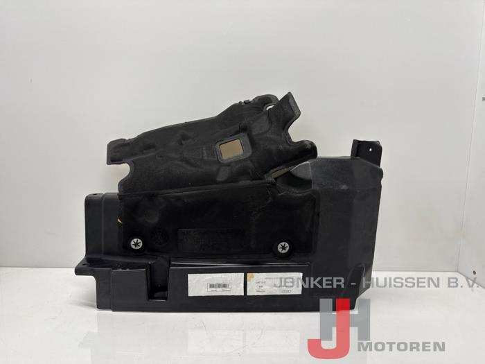 Afdekplaat motor Audi R8 - Fotoğraf 2